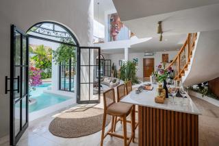 Casa Diplomatico 4BR Seminyak Villa with Private Pool and Billiards - 1