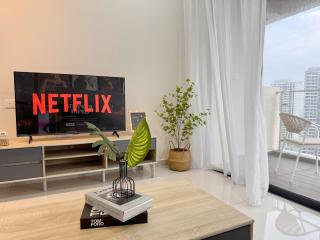 Beachfront Seaview 2CarParks, 6-10 pax Netflix - 6