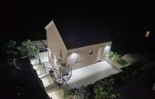 Nice Home In Karbuni With Wifi - Brnistrova - 2