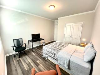 Traveler's Home - Durham - 2