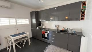 Sunny Flat in Sitges 30 Seconds to Beach, Balcony & Sea Views! - Sitges - 4