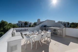 Espectacular adosada a escasos metros de la playa - 4