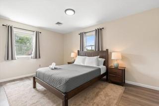 Joyful 5 Bedroom Home - Harrisburg - 9