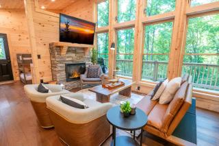Newly-Built Secluded Cabin with Firepit and Hot tub - Sevierville - 2