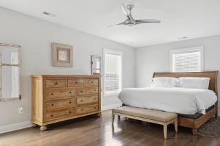 Luxury 4BR home 7 mins to US Capital, Rooftop deck, in Washington Free Parking - 9