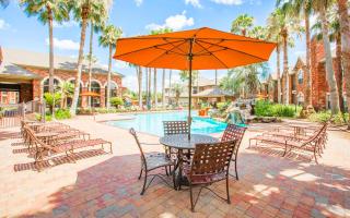 MedCenter Luxe Suites - Upscale Vacation Apartments Near Houston Medical Center - 3