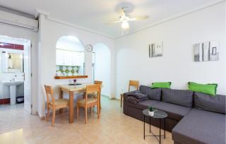 Awesome Apartment In Torrevieja - Torrevieja - 7