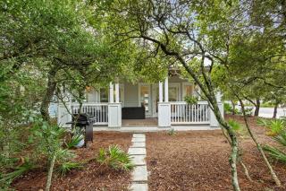 Camp Creek Cottage by Stay on 30A- Pool, Bikes, Private Beach Access - Seacrest - 4