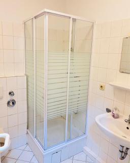 Monteurzimmer leo 4 - - 1