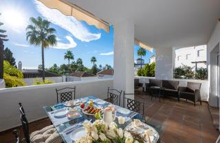 Increíble Piso 4 Dorm, Terraza, Parking & Pool - Marbella - 0