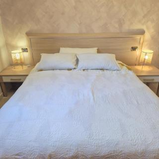 Charming 2-Bed Home with Garden - Genzano di Roma - 2