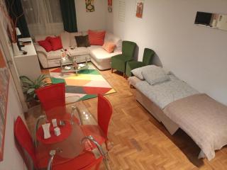 Clockwork orange apartment - 4