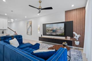 Chic 6 Bedroom Solara Home Pool and Themed Rooms - Davenport - 0