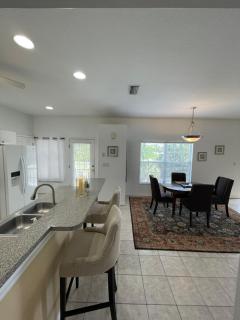 Gorgeous condo with pool view in walking distance to Siesta Key Beaches - Sarasota - 6