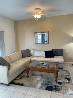 Gorgeous condo with pool view in walking distance to Siesta Key Beaches - 8
