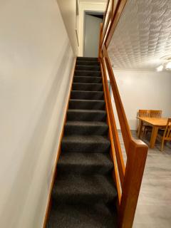 Newly decorated 4 bed home - Rainham - 5
