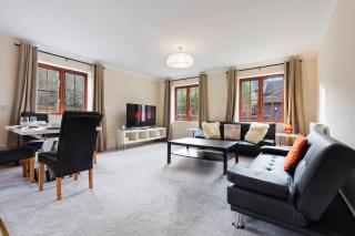Cozy 2bed flat with free parking near Willen Lake in Milton Keynes - 0