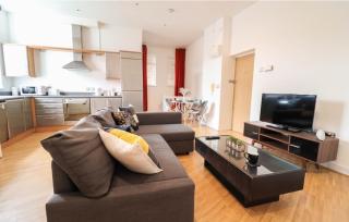 Large 1 Bedroom Apartment in Canning Town close to ExCeL London, 02 Arena, Canary Wharf with free parking - Londra - 0