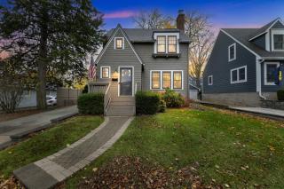 Charming Ann Arbor Retreat Near DT & Attractions home - 0