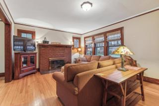 Charming Ann Arbor Retreat Near DT & Attractions home - 1