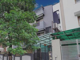 Capital O Bk House - Noida - 7