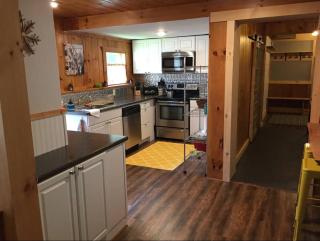 Charming Okemo Village House with Hot Tub and Short Walk to Town - Ludlow - 4