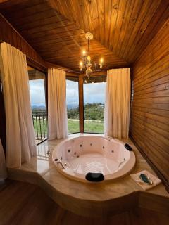 Pousada Alto Colina - Chalé Siriema - 5