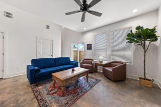 Basin House 2 King Beds 70in TV Fast WiFi - 8