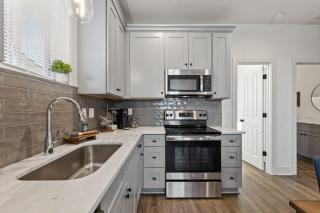 Blues House King Bed Full Kitchen Fast WiFi - Lafayette - 5