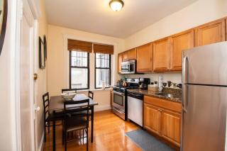 Top-floor 2br Renovated Bliss! - Boston - 7