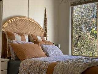 Where the bush meets the beach - Rosebud - 7