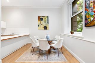 Grand Resort Apartment w Pool, Car Park on Spencer - 3