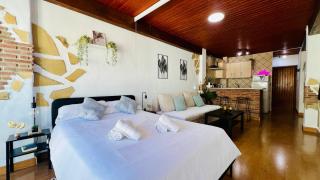 Estudio Buddha en el centro de Nerja - South Costa - 9