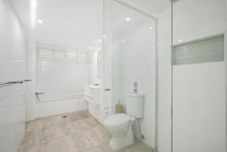 Cashelmara Beachfront Apartments - 1