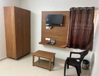 VAMANA INN by ANA HOLIDAYS Family Room AC - 3