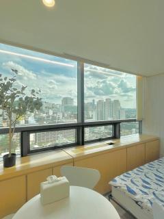 New, 1-minute walk from Hongdae Entrance Station, Great Namsan Tower View - Seoul - 6