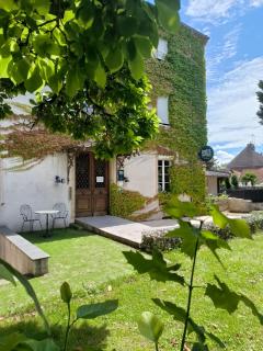 Logis Hôtel -Spa-Restaurant Le Saint Antoine - Lamarche-sur-Saône - 0