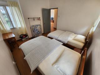 Little England B8-3 - 1