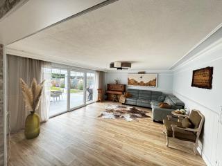 Luxus Villa 5 Schlafzimmern Sauna privater Pool Großer Garten - 8