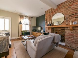 Pass the Keys Charming 2-Bed Home Garden Great Travel Links - London - 5