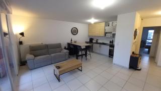 Le Barbusse LYON-T3-Garage-Terrasse-3 lits-Home Cinema - Pierre-Bénite - 9