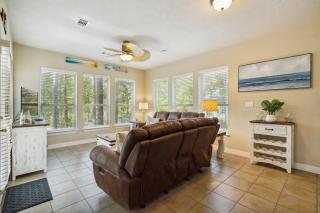 Wooded Lake Retreat home - 2