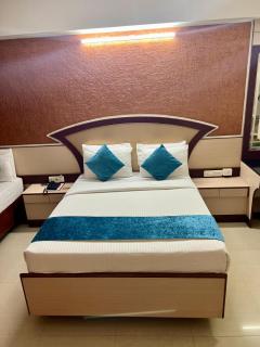The Grand Krishna Rooms - Bangalore - 4