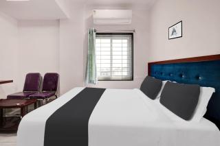 Hotel O Aditya Premier - Guntūr - 1