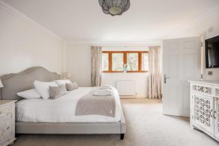 Luxury6BedHouse-HotTub-GamesRoom-Amar Luxury Stays - 6