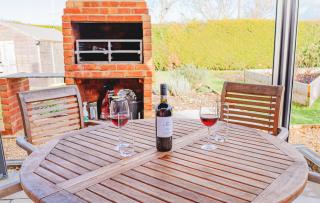 Cottage with Hot Tub - near Cheltenham and Tewkesbury - Cheltenham - 1
