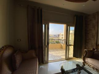 Double Room-Female Only-Garden View-The Queen home - Sheikh Zayed - 4