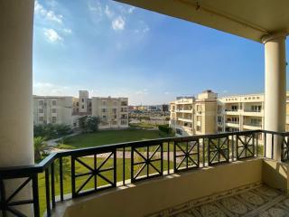 Double Room-Female Only-Garden View-The Queen home - Sheikh Zayed - 1