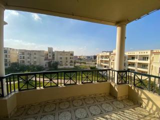 Double Room-Female Only-Garden View-The Queen home - Sheikh Zayed - 5