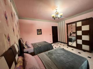 Double Room-Female Only-Garden View-The Queen home - Sheikh Zayed - 9